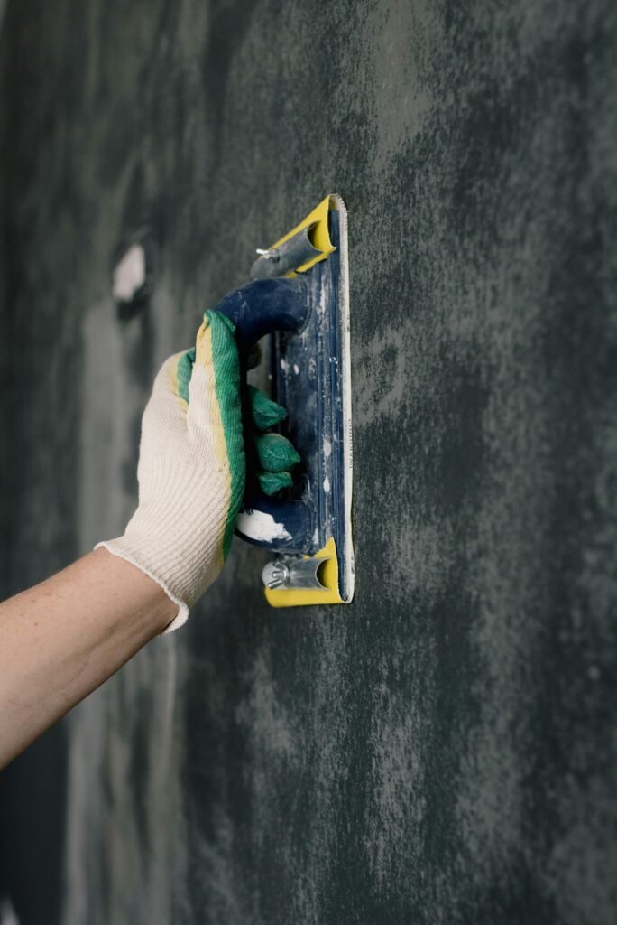 12 Signs You Need Replastering in Wolverhampton (Expert Guide)